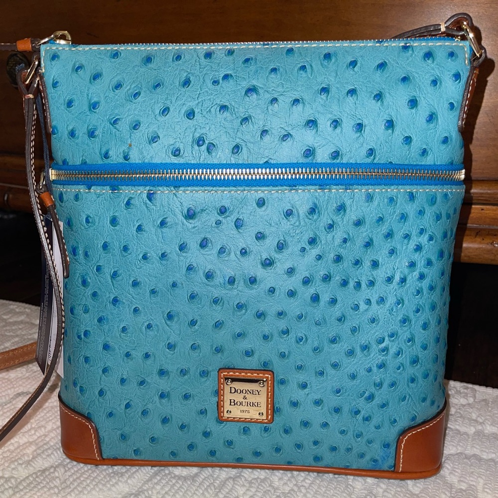 NWT! Dooney & Bourke Crossbody
